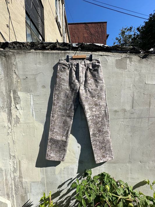 DE Embroidered Camo Pant